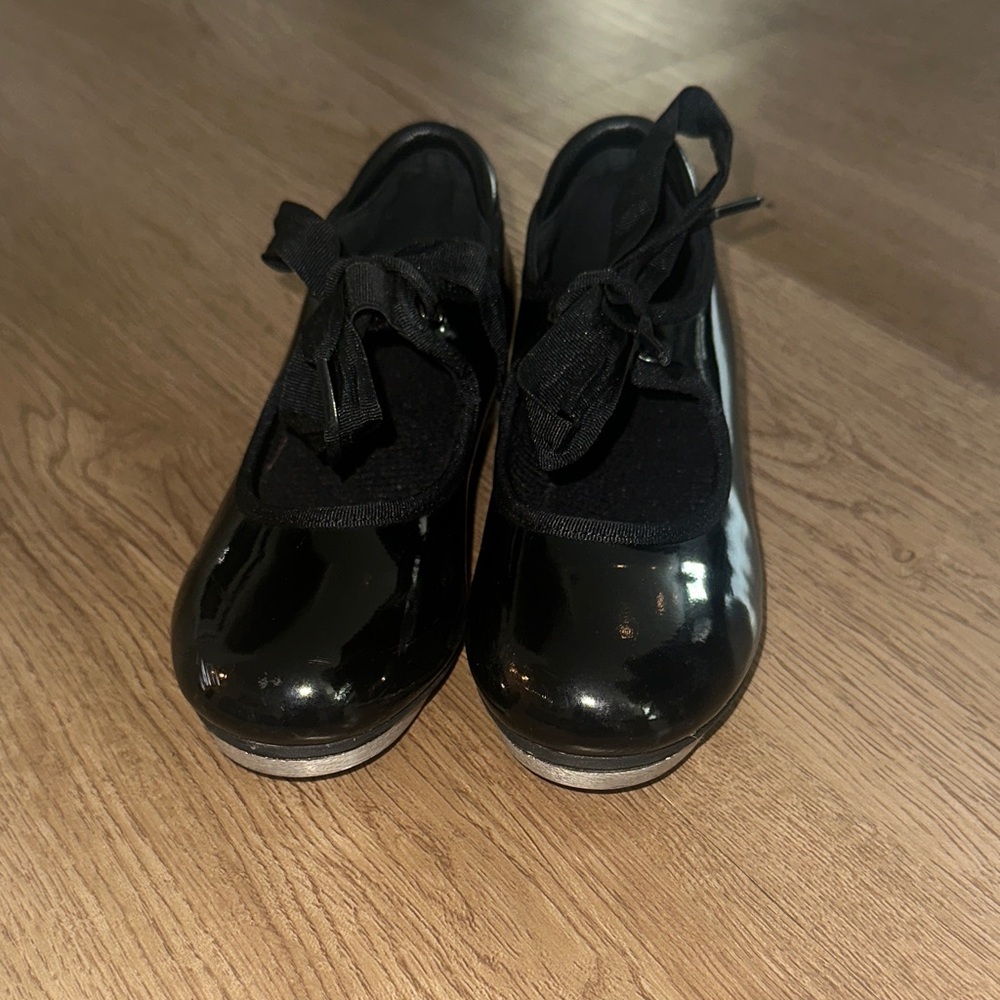 Black Patent Tap Girl Shoes with Bow Detail